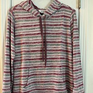 Market & Spruce Hooded Top